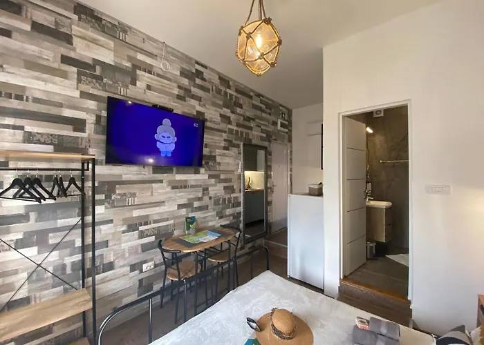 Lukadorajana Center Pola