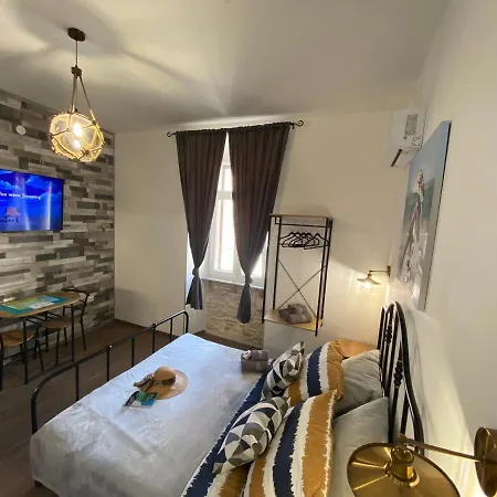 Lukadorajana Center *